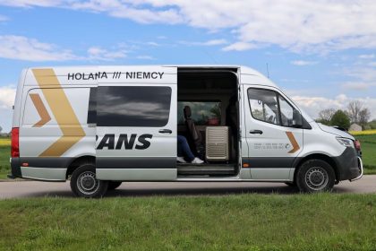 tanie busy do holandii